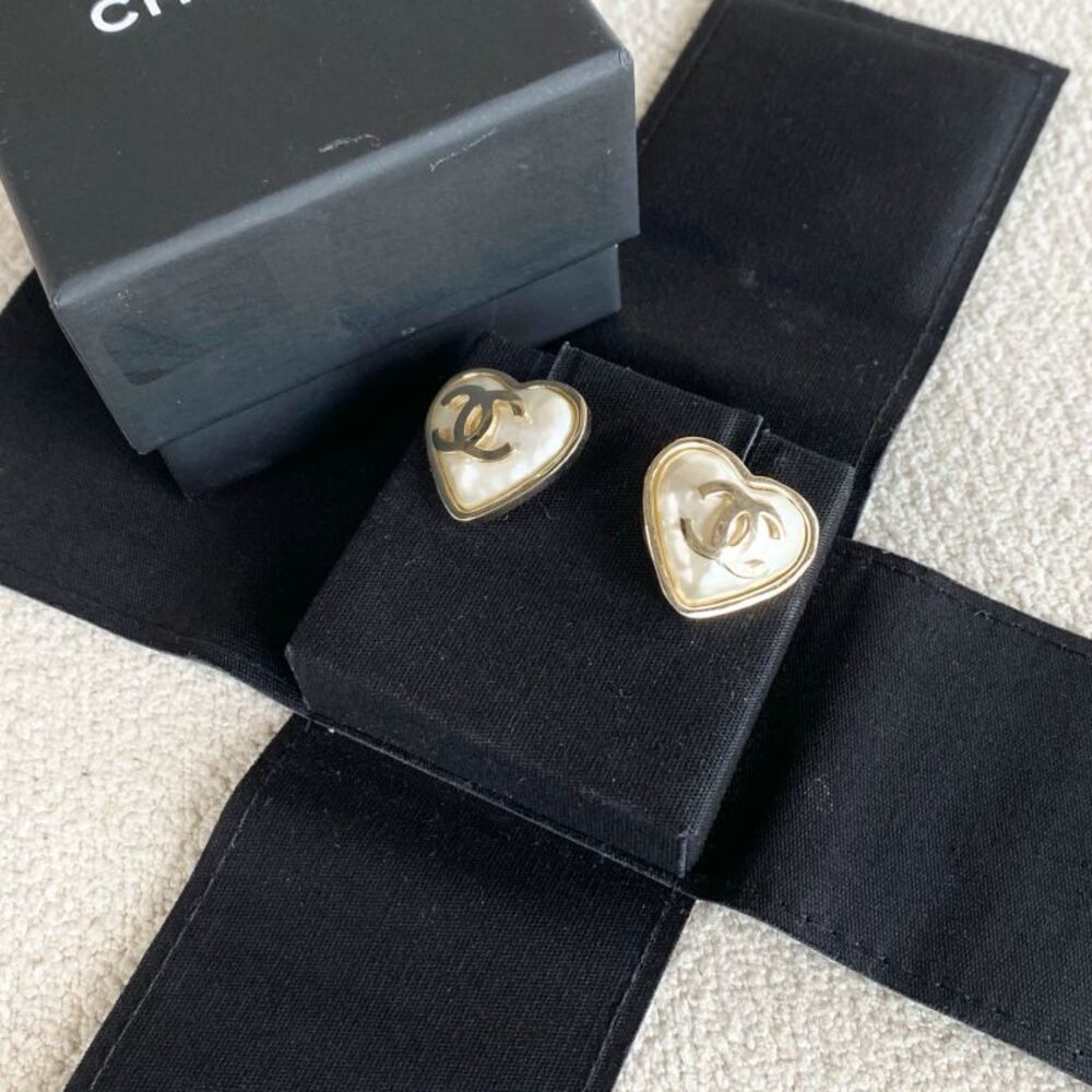 Chanel Women Pre-Loved Bag Very Good Condition
